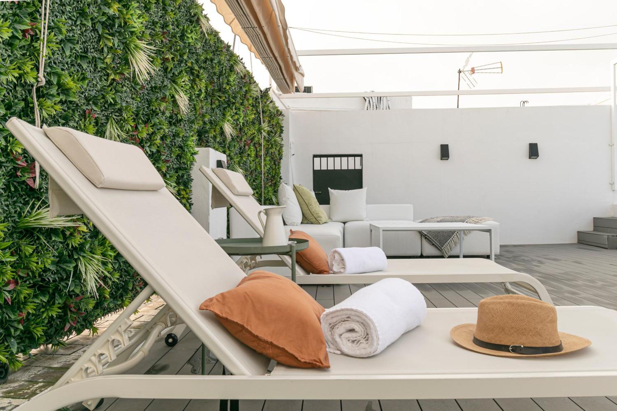 Isg Apartments Modern Atticpool At The Cathedralfree Parking Siviglia Esterno foto