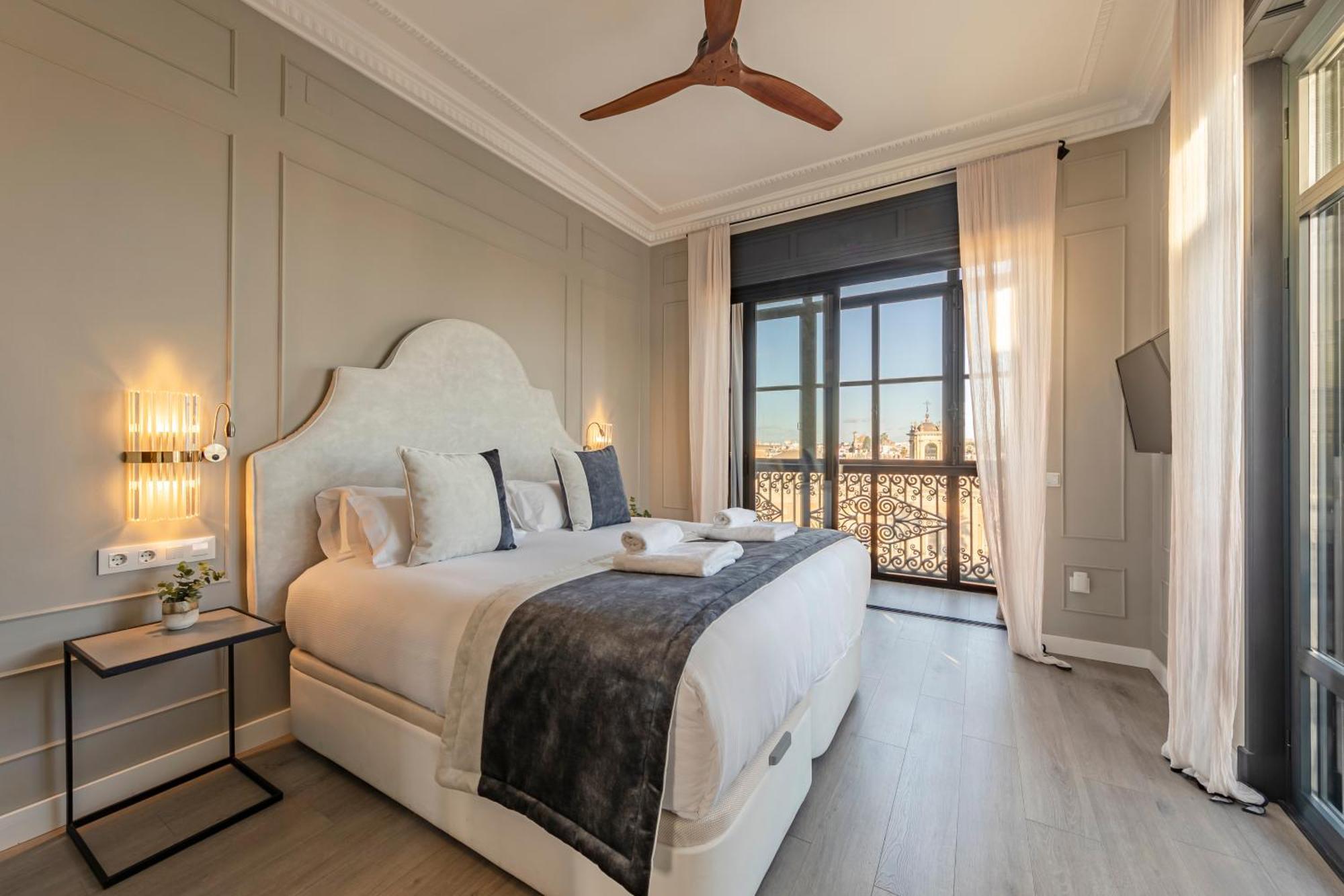 Isg Apartments Modern Atticpool At The Cathedralfree Parking Siviglia Esterno foto