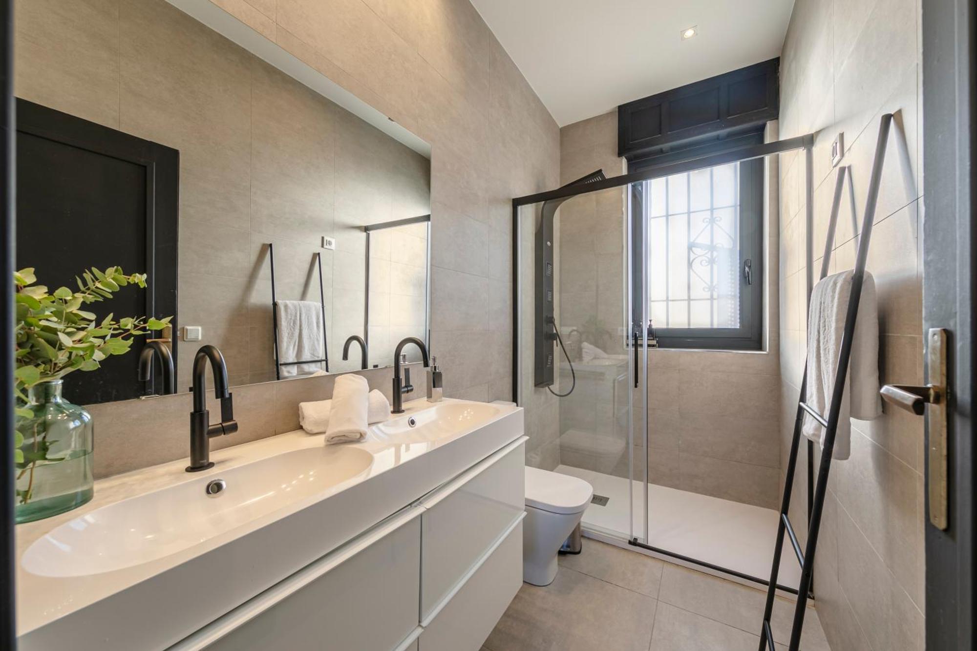 Isg Apartments Modern Atticpool At The Cathedralfree Parking Siviglia Esterno foto