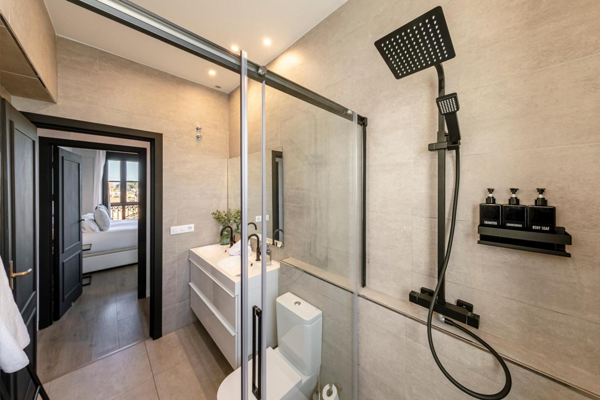 Isg Apartments Modern Atticpool At The Cathedralfree Parking Siviglia Esterno foto