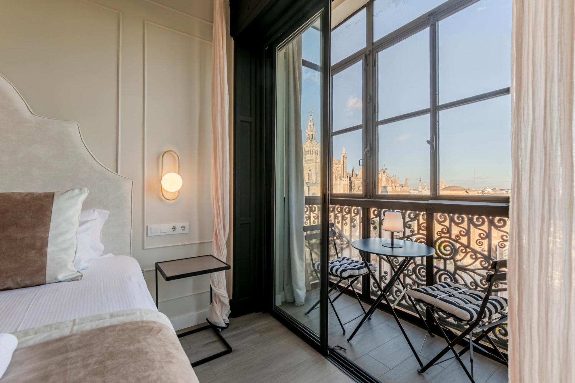 Isg Apartments Modern Atticpool At The Cathedralfree Parking Siviglia Esterno foto