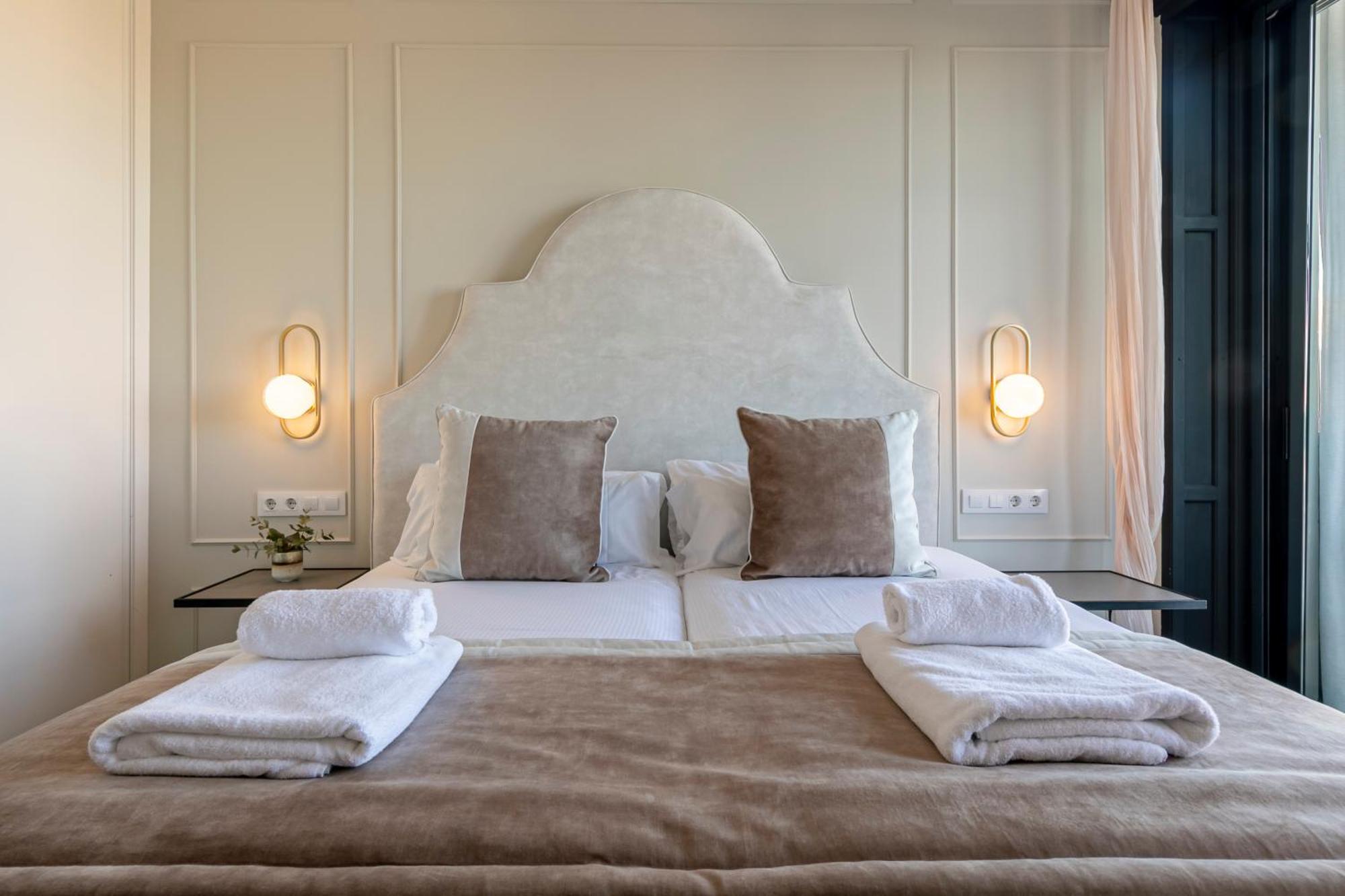 Isg Apartments Modern Atticpool At The Cathedralfree Parking Siviglia Esterno foto