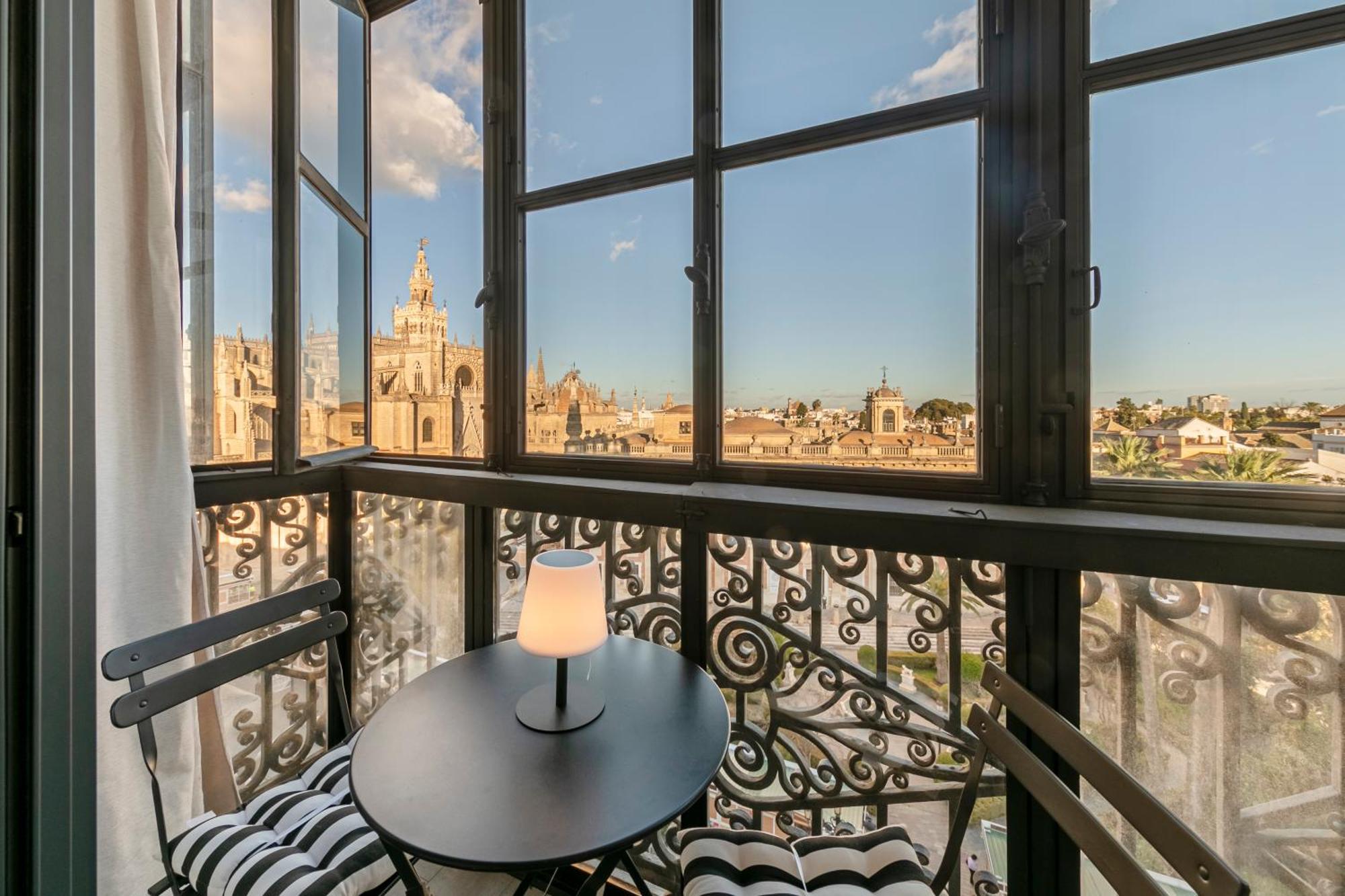 Isg Apartments Modern Atticpool At The Cathedralfree Parking Siviglia Esterno foto