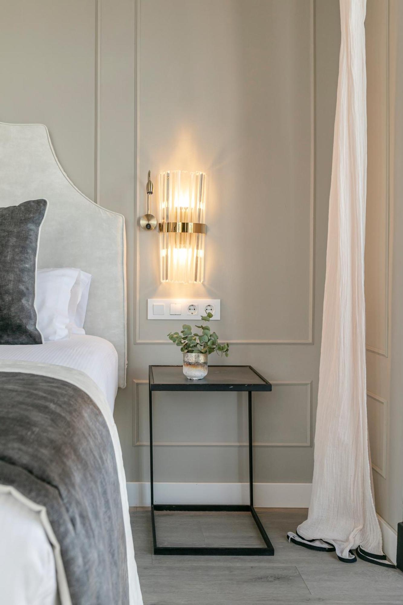 Isg Apartments Modern Atticpool At The Cathedralfree Parking Siviglia Esterno foto