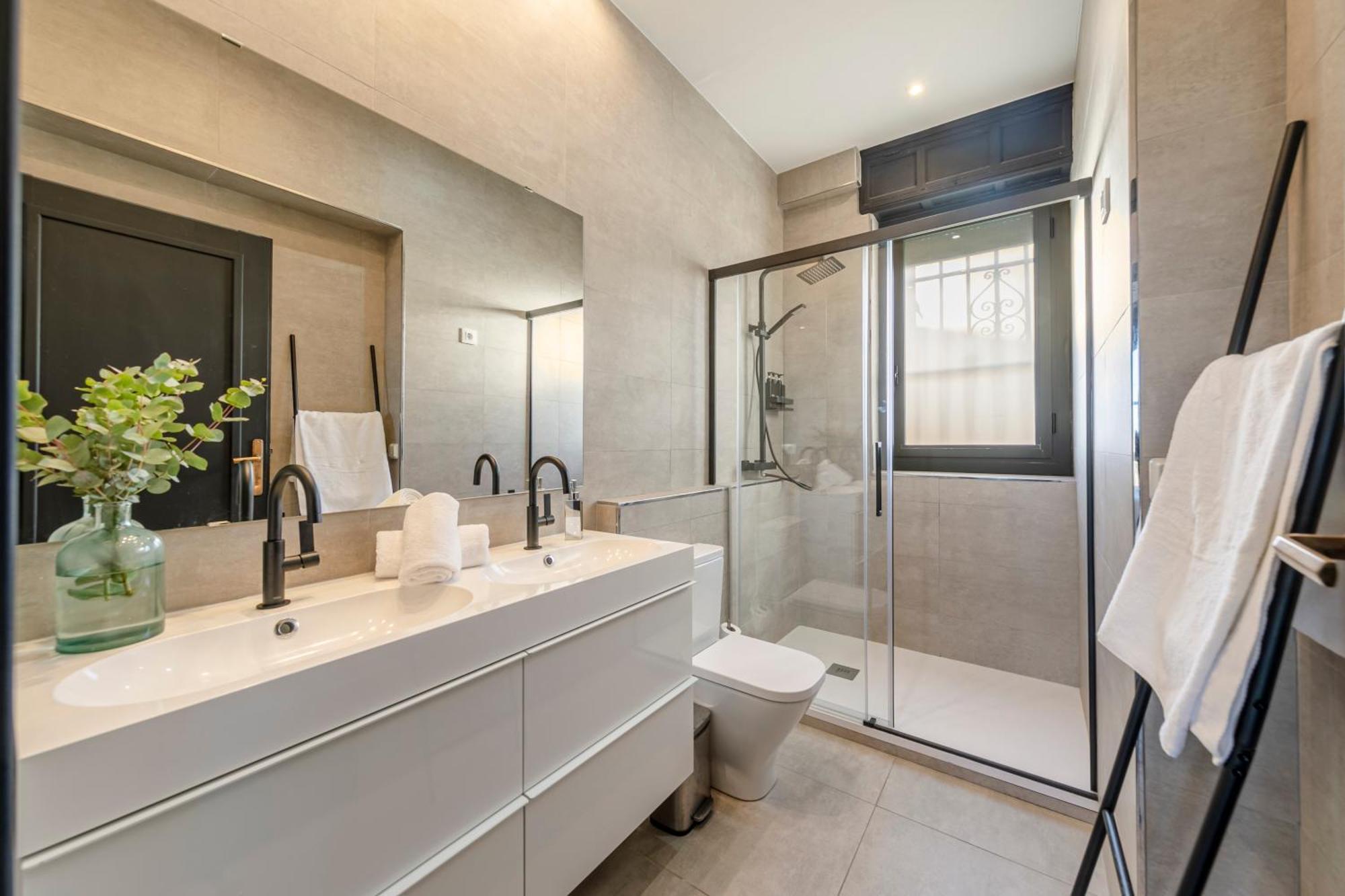 Isg Apartments Modern Atticpool At The Cathedralfree Parking Siviglia Esterno foto