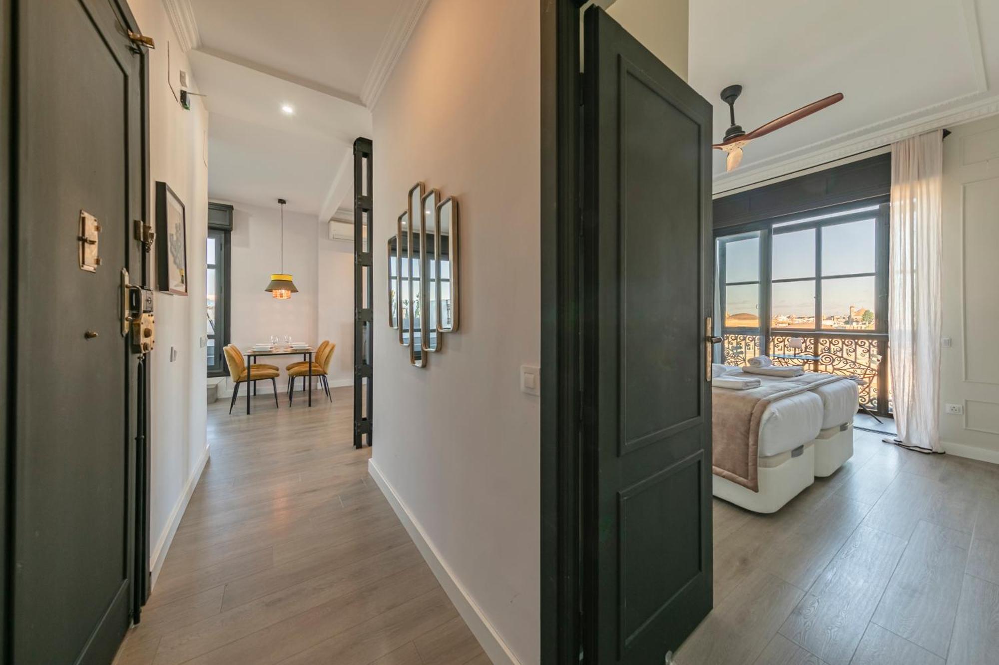 Isg Apartments Modern Atticpool At The Cathedralfree Parking Siviglia Esterno foto
