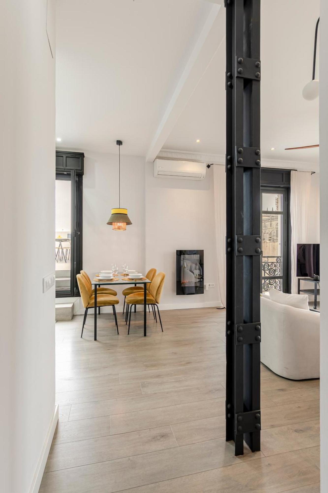 Isg Apartments Modern Atticpool At The Cathedralfree Parking Siviglia Esterno foto