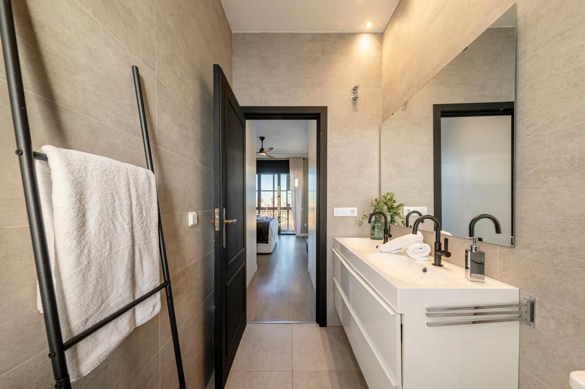 Isg Apartments Modern Atticpool At The Cathedralfree Parking Siviglia Esterno foto